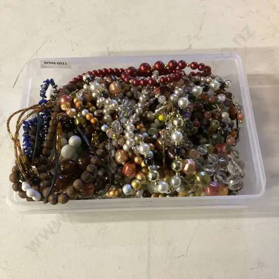 Assorted Vintage Costume Jewellery